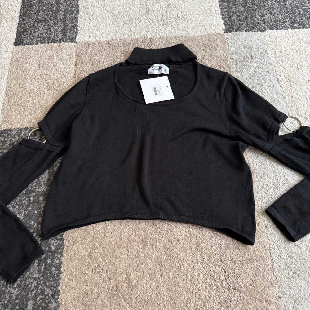 SEEK the Label Black Crop Top with Ring Accents on arms - size small